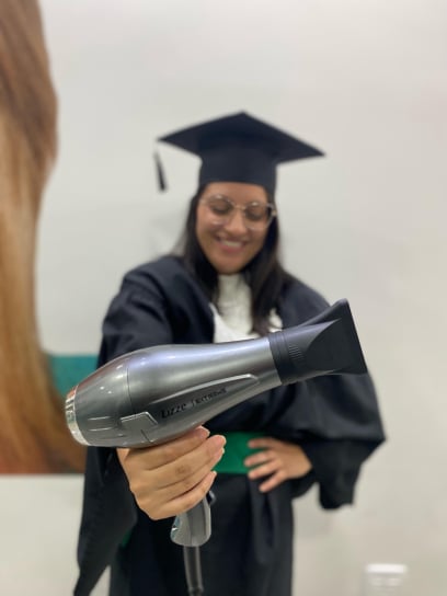 Cursos profissionalizantes de maquiagem, barbeiro, cabeleireiro, manicure, extensão de cílios, design de sobrancelhas, alongamento de unhas, unhas decoradas, micropigmentação curso de tranças Contagem.