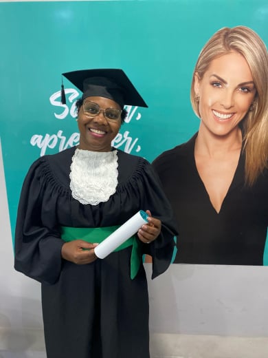Cursos profissionalizantes de maquiagem, barbeiro, cabeleireiro, manicure, extensão de cílios, design de sobrancelhas, alongamento de unhas, unhas decoradas, micropigmentação curso de tranças Contagem.